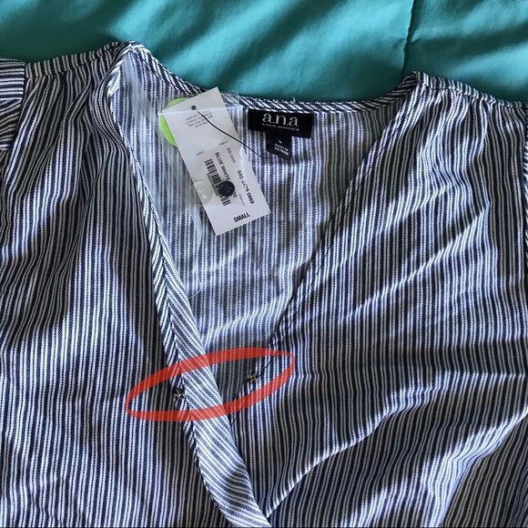 blouse - Picture 3 of 4